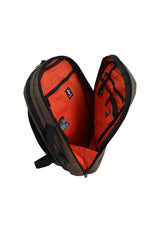 Geyser Mochila Doble Compartimento - Portátil 15''| 43x32x16 cm| 0,7kg |22L