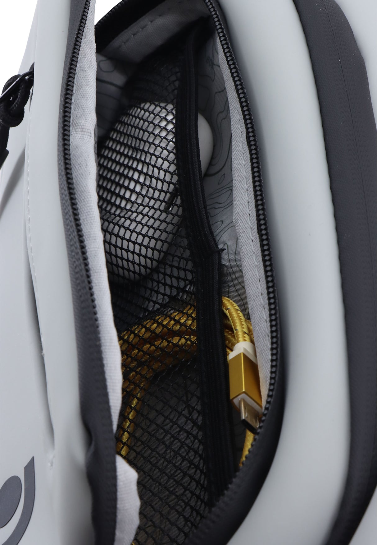 Reef Bolso con Solapa Impermeable | 21x28x7 cm| 0,47 Kg| 4,1L